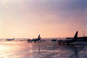 株価 デルタ 航空